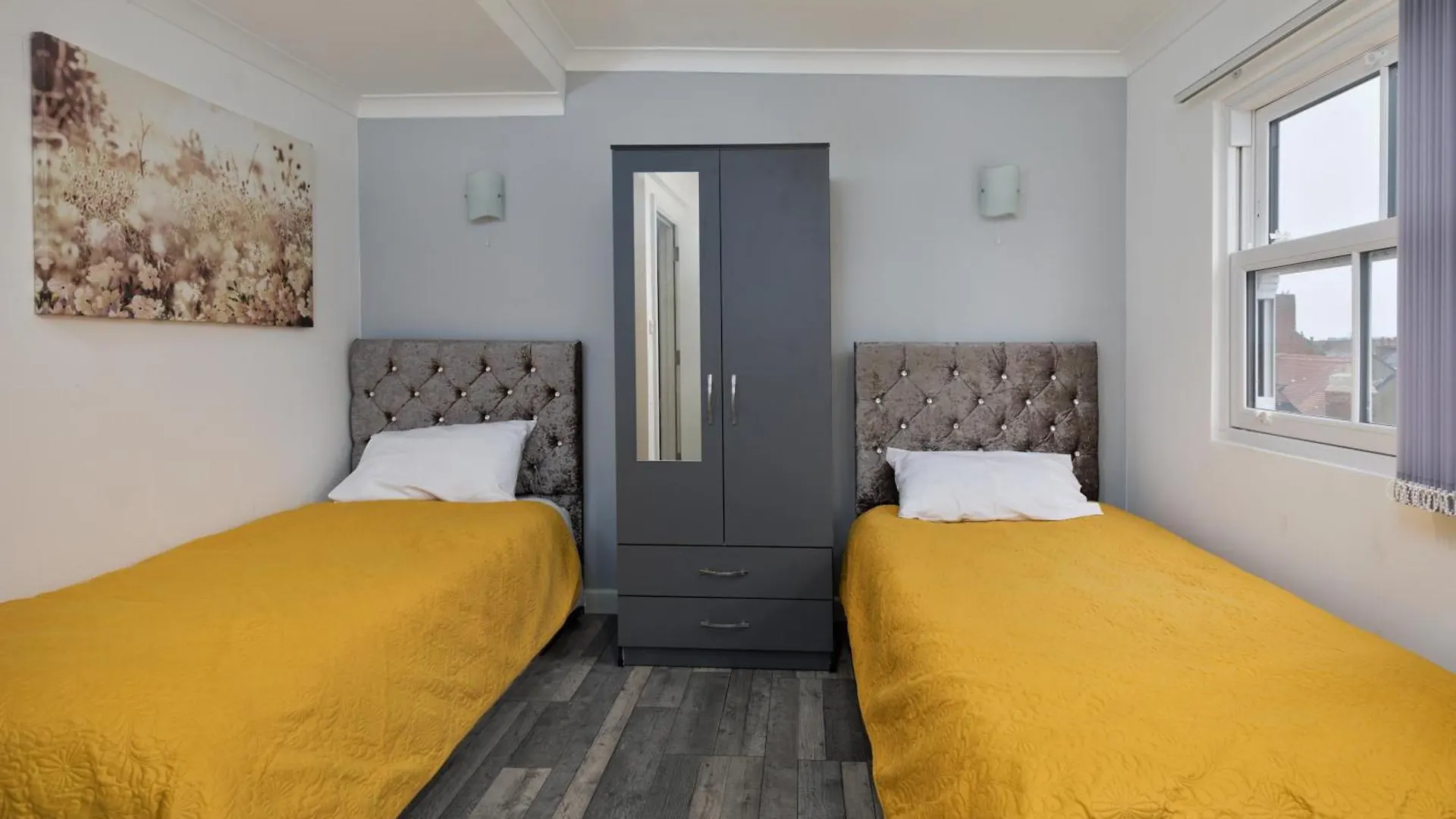 Flat 6 - Apartment For 4 In Town Centre 斯卡伯勒 0*,  英国
