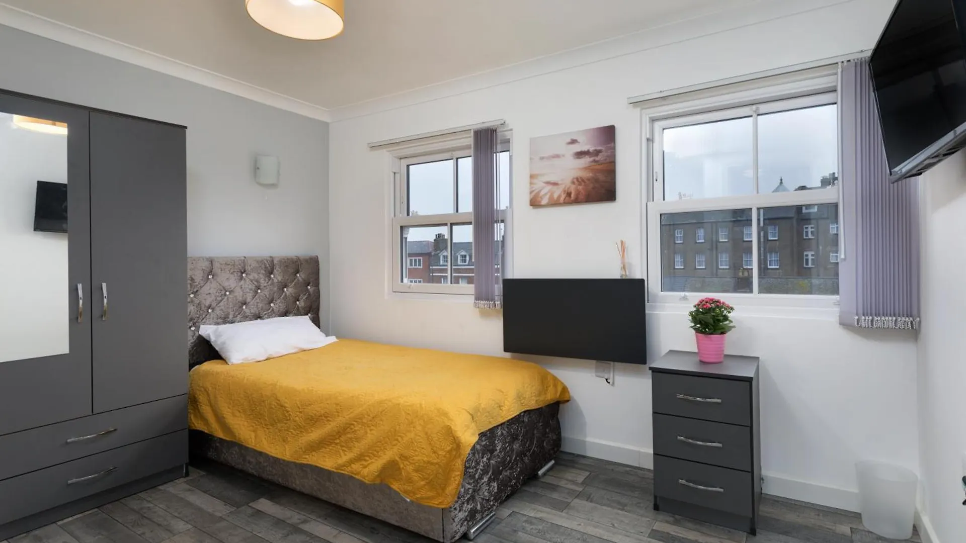 Flat 6 - Apartment For 4 In Town Centre 斯卡伯勒 0*,  英国